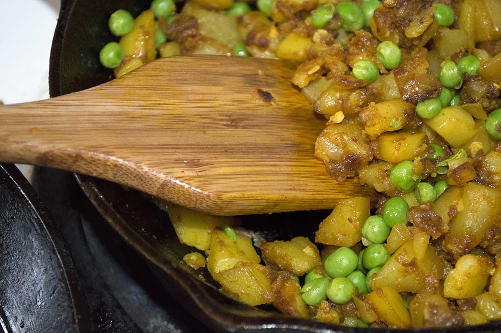 Cooking Vegan Somosa Filling