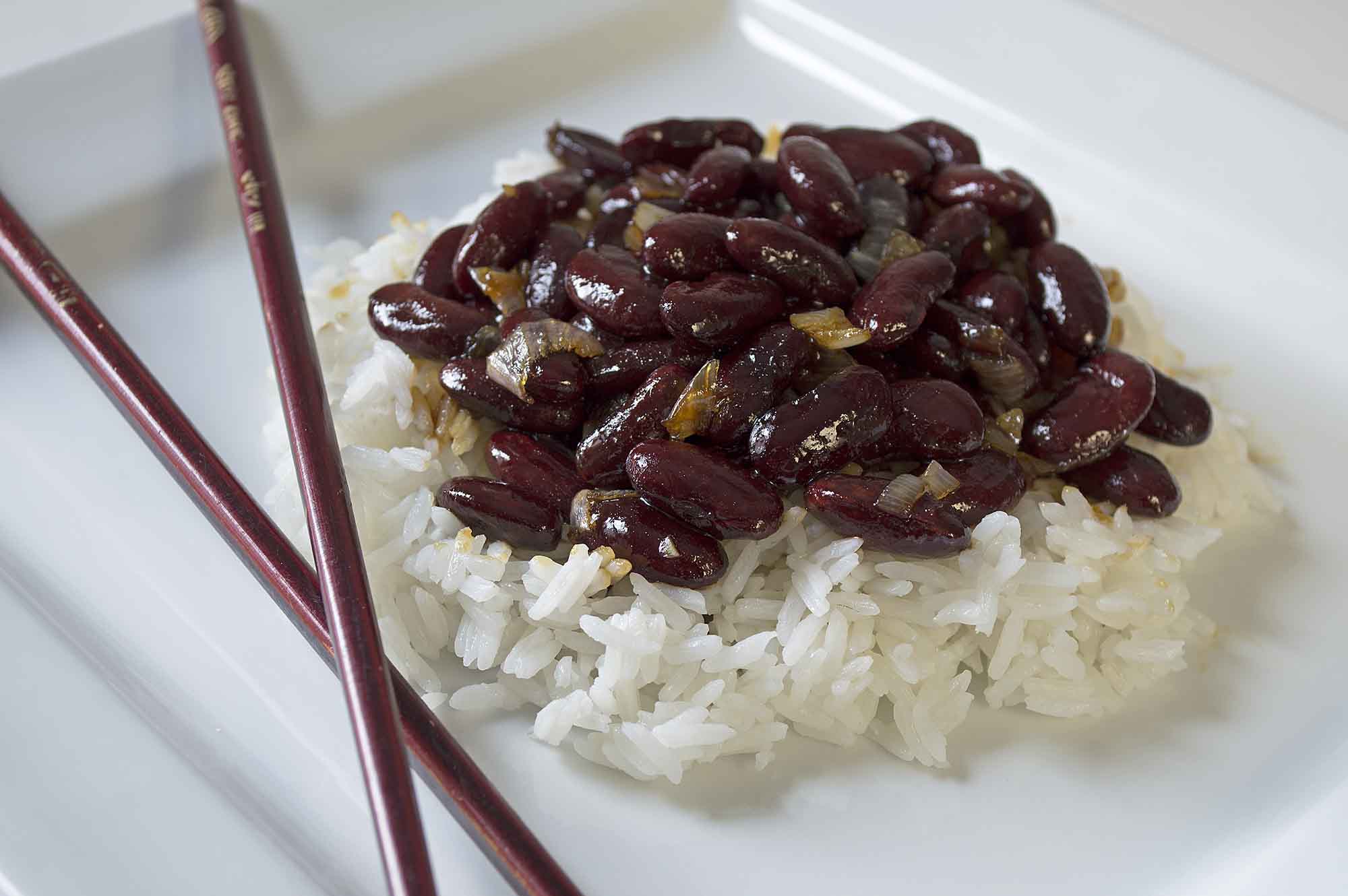 Garlic Molasses Sauce on Kidney Beans and Rice