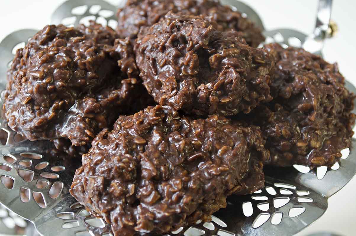 The Best No Bake Chocolate Spider Cookies